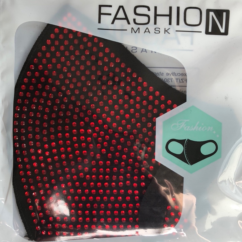 NIB Red Crystal Rhinestone Reusable Face Mask - Picture 2 of 3